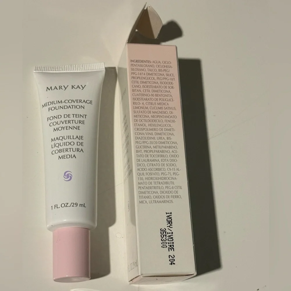 MARY KAY IVORY 204 MEDIUM COVERAGE FOUNDATION, NIB